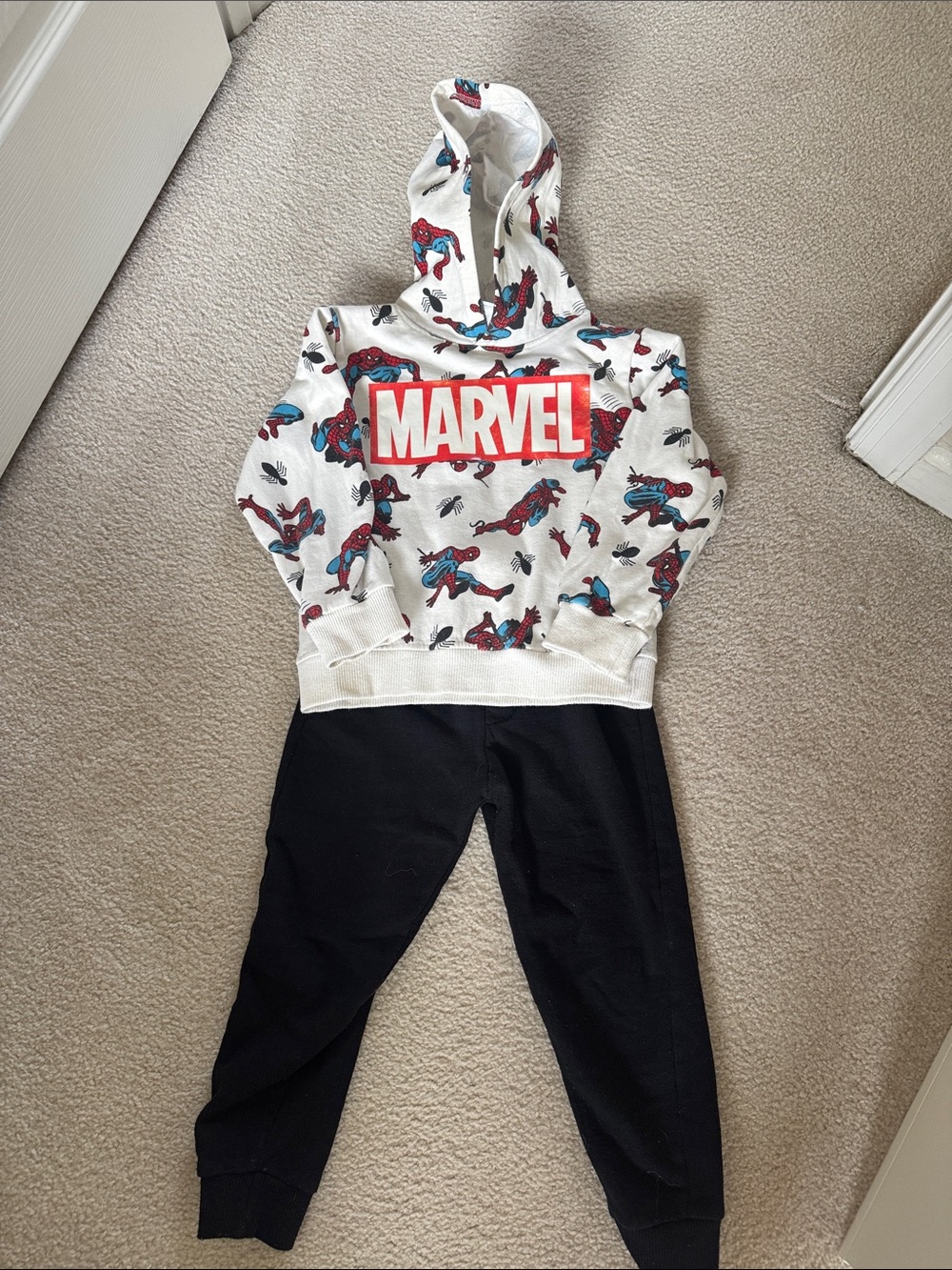 Marvel White & Black Spider-Man Hoodie and Jogger Set